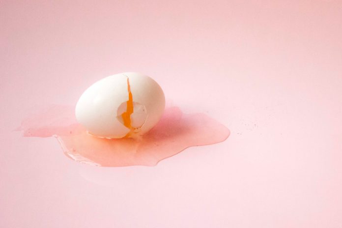 Egg yolk tips