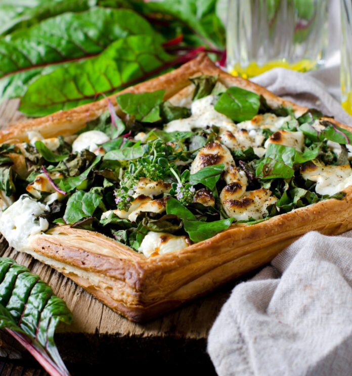 Tart with spinach and cheese